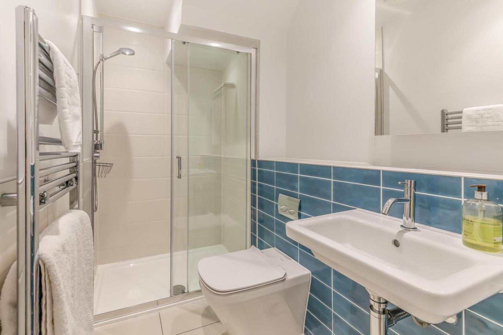 8 Woolacombe West - Luxury Apartment At Byron Woolacombe, Only 4 Minute Walk To Woolacombe Beach! المظهر الخارجي الصورة